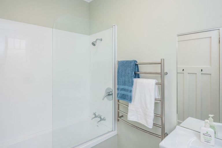 Photo of property in 16 Khandallah Road, Ngaio, Wellington, 6035