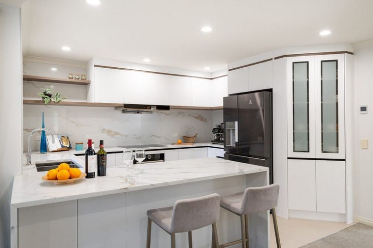 Photo of property in 16 Oakway Drive, Schnapper Rock, Auckland, 0632