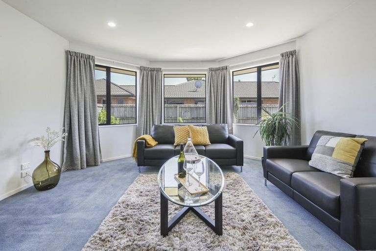 Photo of property in 8 Gainsborough Court, Rolleston, 7614