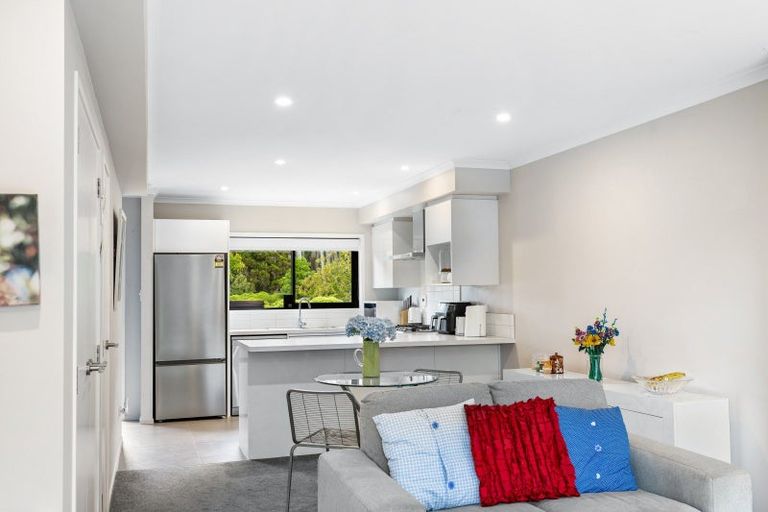 Photo of property in 25 Konoba Avenue, Kumeu, 0810