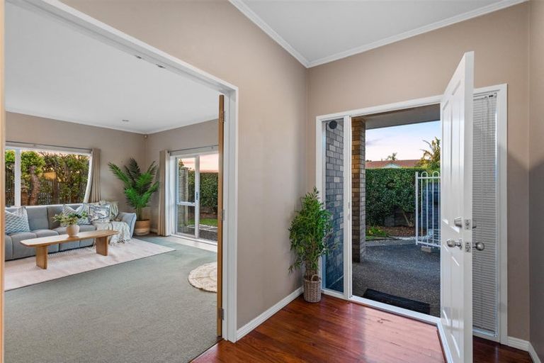 Photo of property in 12 Suncrest Drive, West Harbour, Auckland, 0618