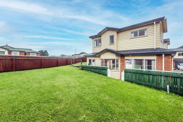Photo of property in 12 Pohutukawa Grove, Titahi Bay, Porirua, 5022