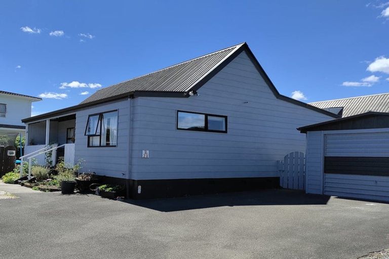 Photo of property in 2/17 Ranui Road, Stoke, Nelson, 7011