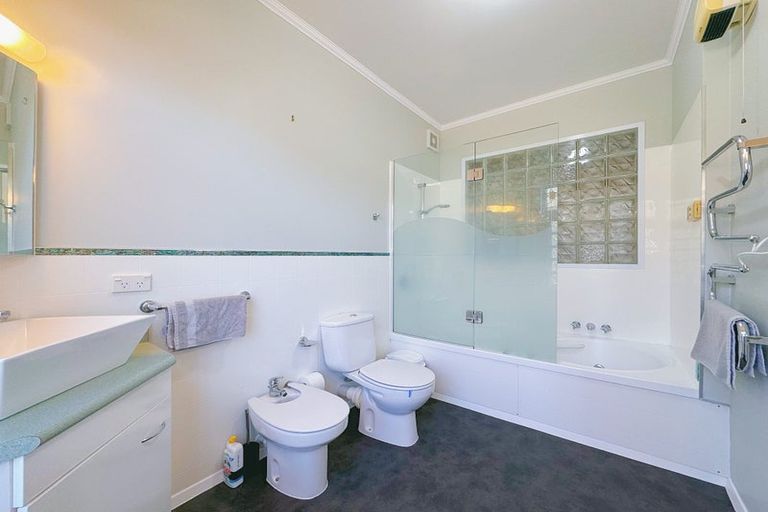 Photo of property in 14b Glenmore Street, Thorndon, Wellington, 6011