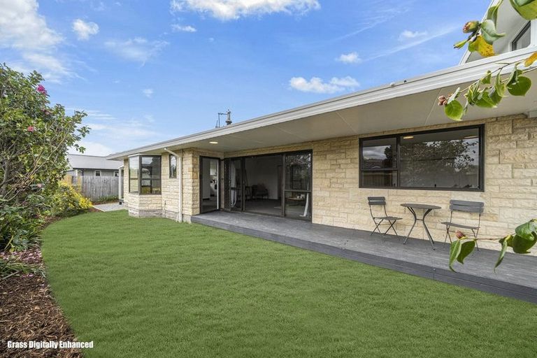 Photo of property in 2a Barclay Place, Burwood, Christchurch, 8061