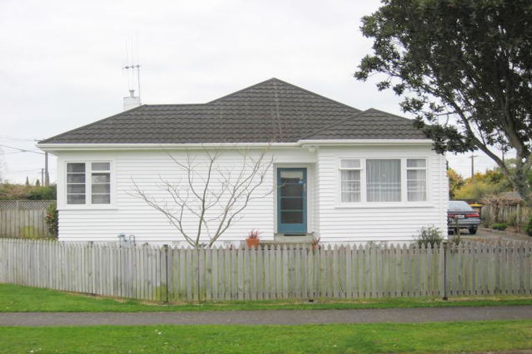 Photo of property in 30 Kings Drive, Levin, 5510