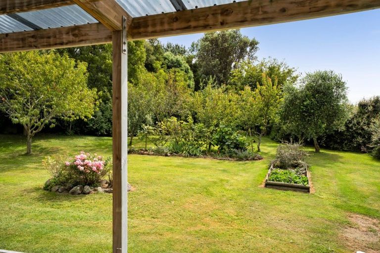 Photo of property in 2952 Eltham Road, Opunake, 4682