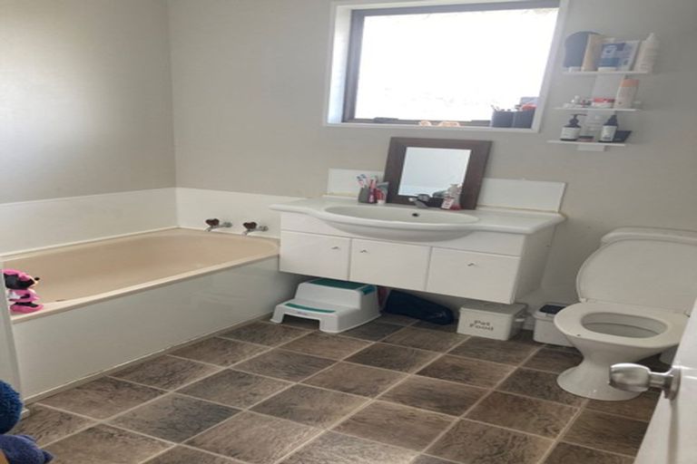 Photo of property in 32 Blomfield Street, Nawton, Hamilton, 3200