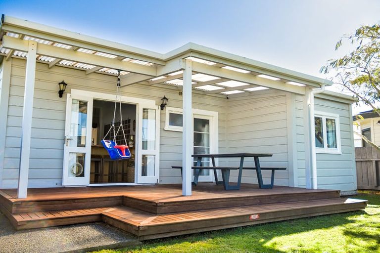 Photo of property in 22 Connolly Street, Boulcott, Lower Hutt, 5010