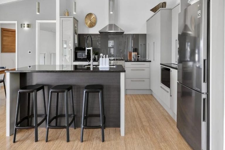 Photo of property in 28 Commodore Place, Britannia Heights, Nelson, 7010