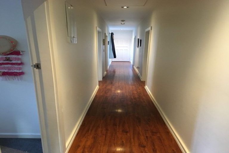 Photo of property in 130 Saint Martins Road, Saint Martins, Christchurch, 8022