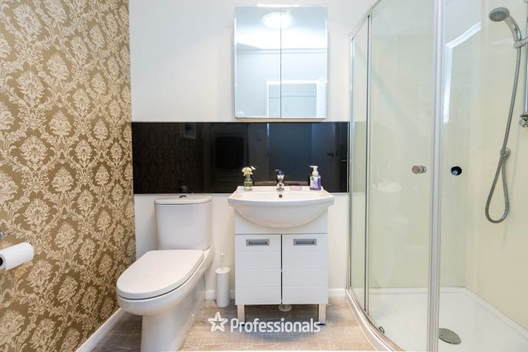 Photo of property in 2/16 Riverbank Street, Ebdentown, Upper Hutt, 5018