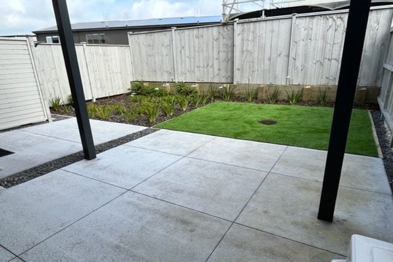 Photo of property in 21 Orona Place, Takanini, 2112