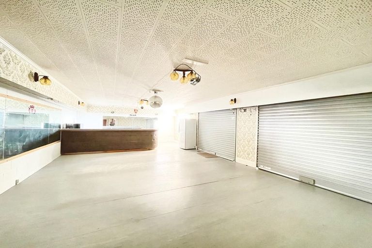 Photo of property in 11 Gilliam Street, New Lynn, Auckland, 0600