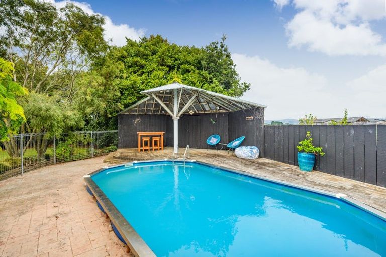 Photo of property in 17 Aranui Road, Kairanga, Palmerston North, 4475
