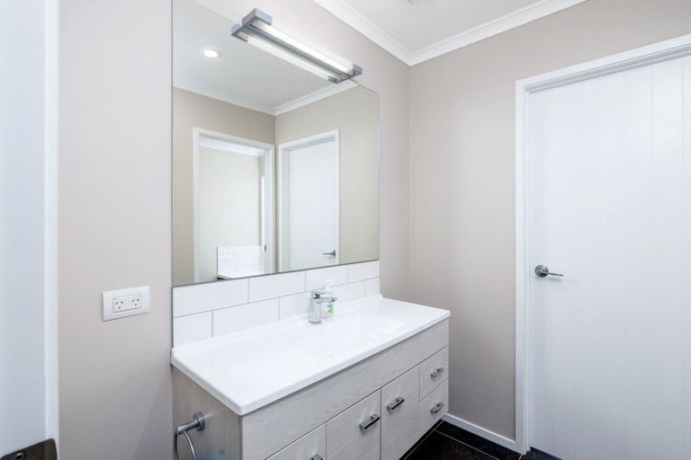 Photo of property in 250 Hughes Line, West Taratahi, Masterton, 5887