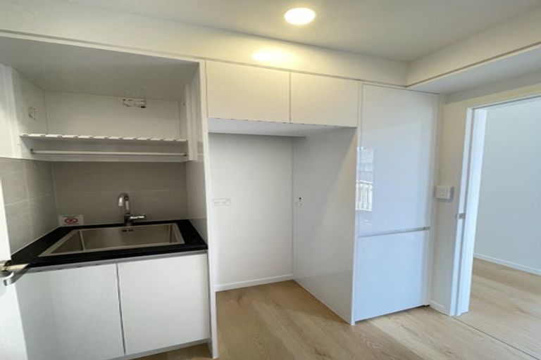 Photo of property in 20d Edwards Avenue, Henderson, Auckland, 0610