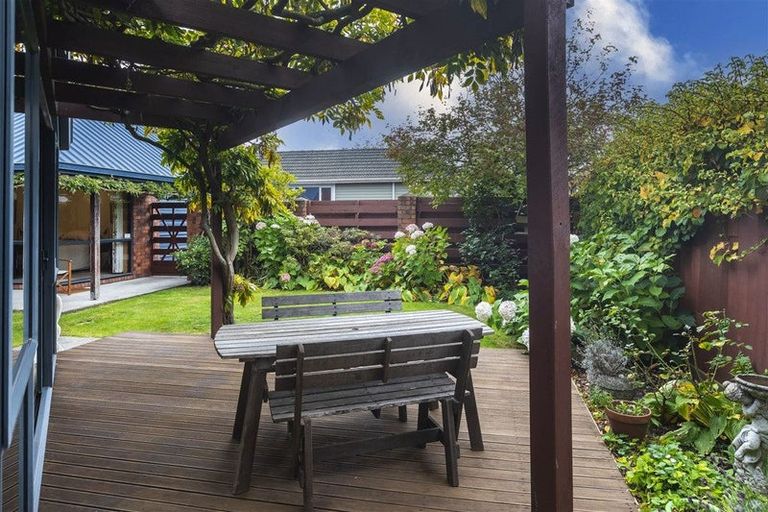 Photo of property in 1/204 Greers Road, Bryndwr, Christchurch, 8053