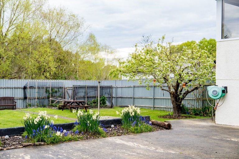 Photo of property in 20 Waldron Crescent, Green Island, Dunedin, 9018