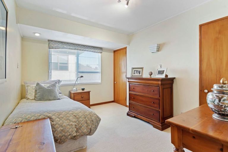Photo of property in 1/38 Himalaya Drive, Half Moon Bay, Auckland, 2012