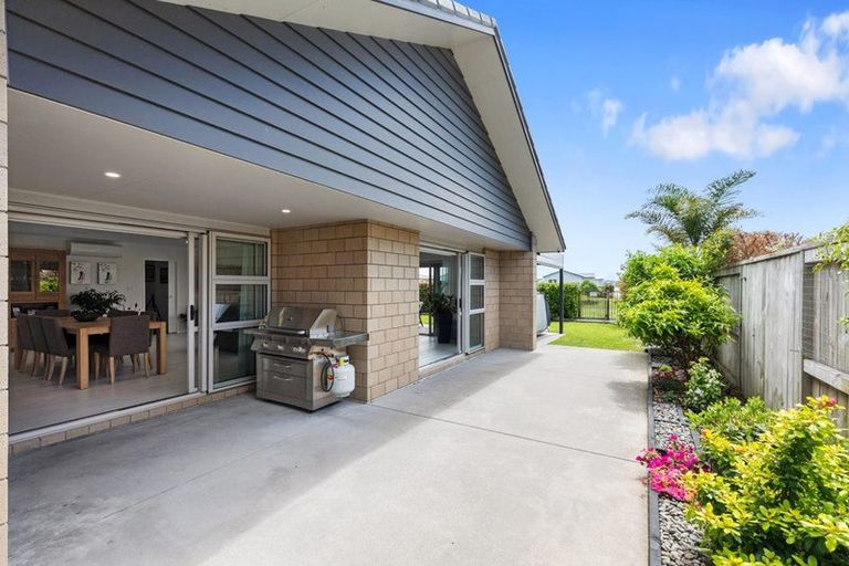 Photo of property in 30 Cupples Street, Papamoa Beach, Papamoa, 3118