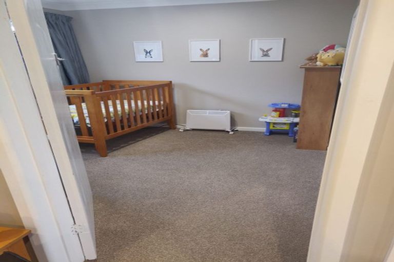 Photo of property in 37 Kent Street, Kingston, Athol, 9793