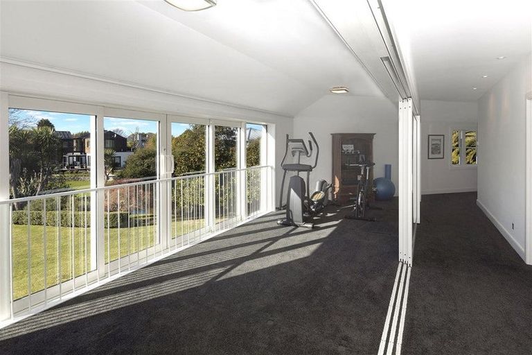 Photo of property in 11 Pentlow Place, Fendalton, Christchurch, 8052