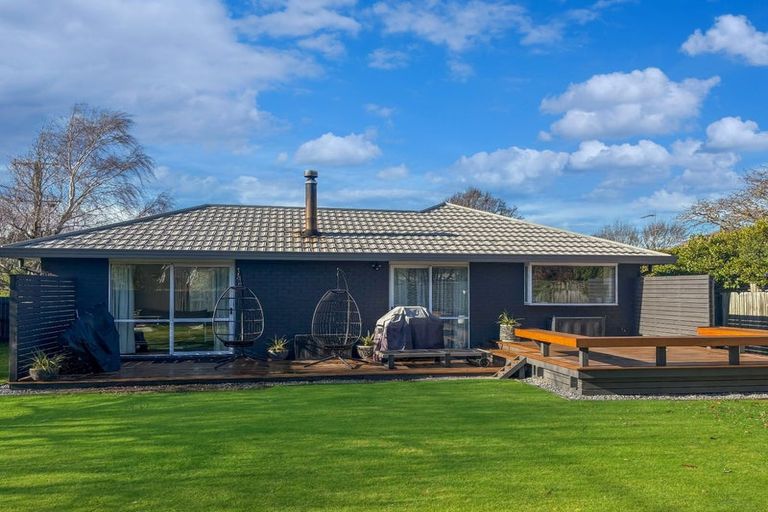 Photo of property in 2 Oakden Drive, Darfield, 7510