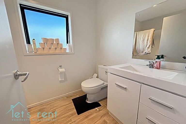 Photo of property in 3 Capella Place, Manurewa, Auckland, 2102