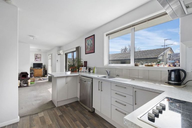 Photo of property in 90 Perry Street, Papanui, Christchurch, 8053