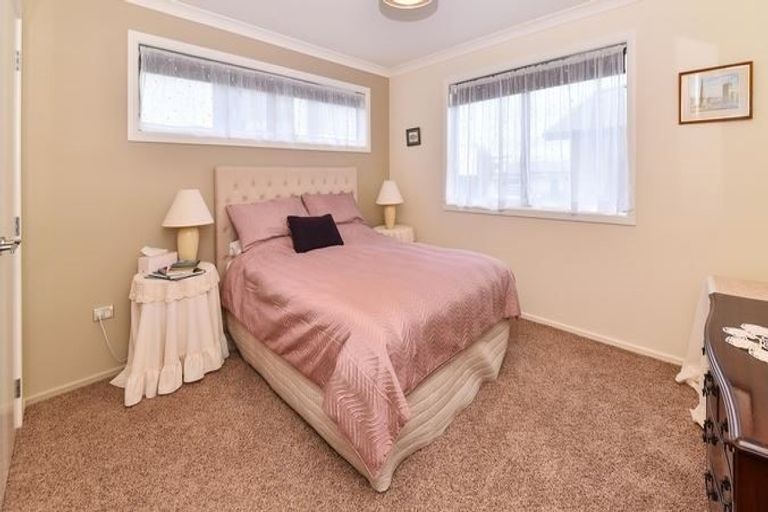 Photo of property in 49a Torkar Road, Clarks Beach, 2122