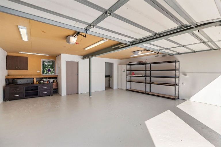 Photo of property in 8 Bracken Street, Arrowtown, 9302