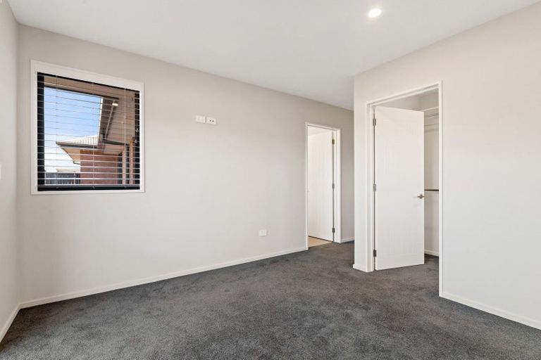 Photo of property in 130 Shillingford Boulevard, Rolleston, 7615