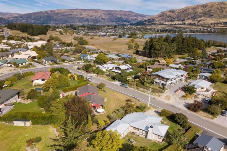 Photo of property in 11 Matai Road, Wanaka, 9305