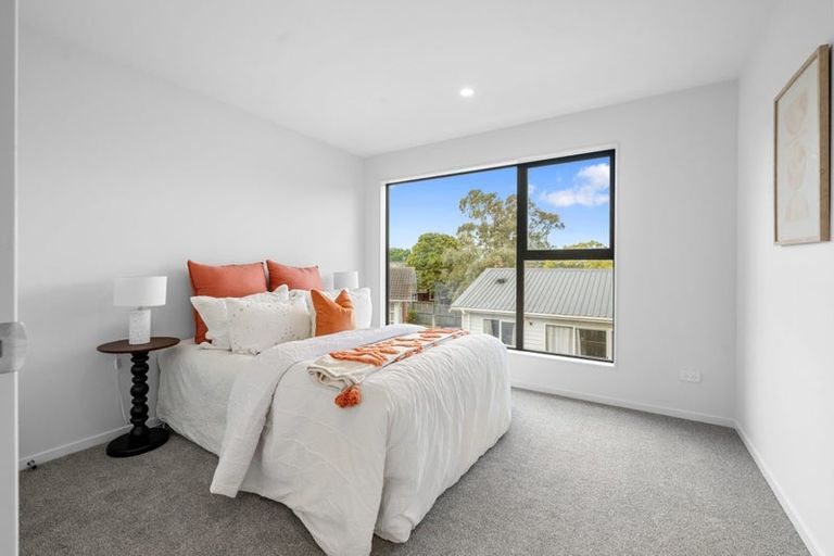 Photo of property in 101d Gossamer Drive, Pakuranga Heights, Auckland, 2010