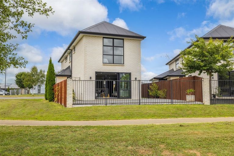 Photo of property in 21 Albert Sheppard Close, Yaldhurst, Christchurch, 8042