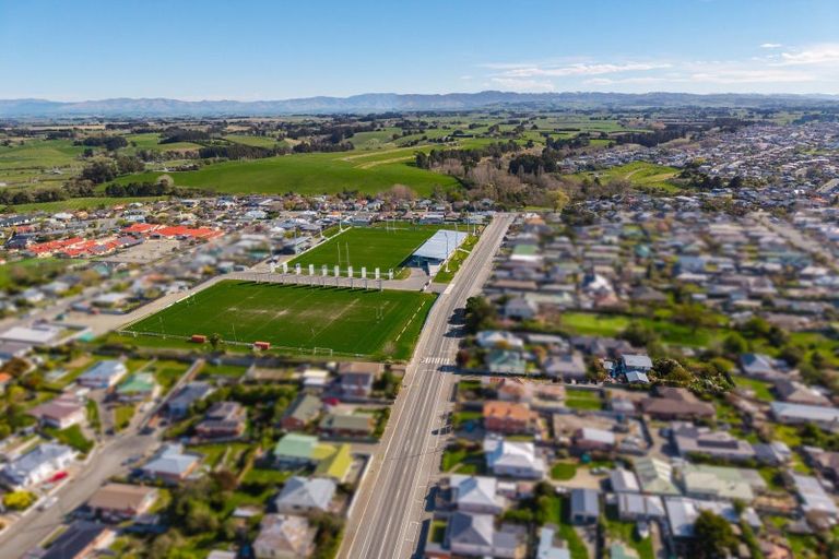 Photo of property in 327 Church Street, West End, Timaru, 7910