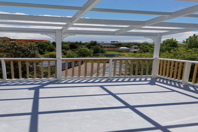 Photo of property in 17 Landview Road, Parkvale, Tauranga, 3112