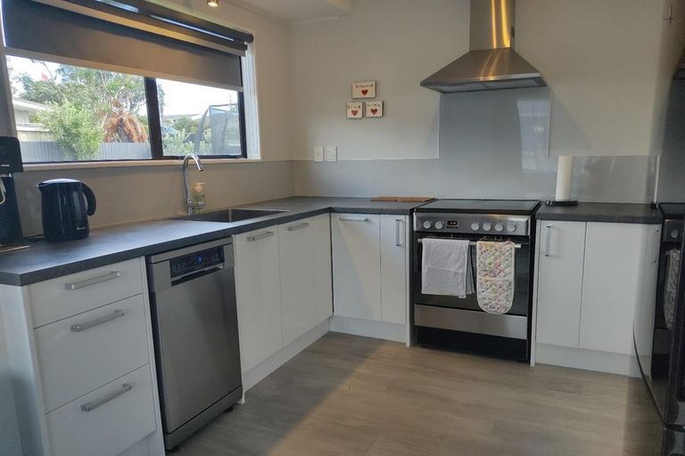 Photo of property in 22a Queen Road, Bellevue, Tauranga, 3110