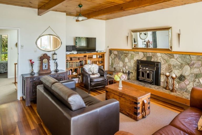 Photo of property in 34 Nikau Street, Eastbourne, Lower Hutt, 5013