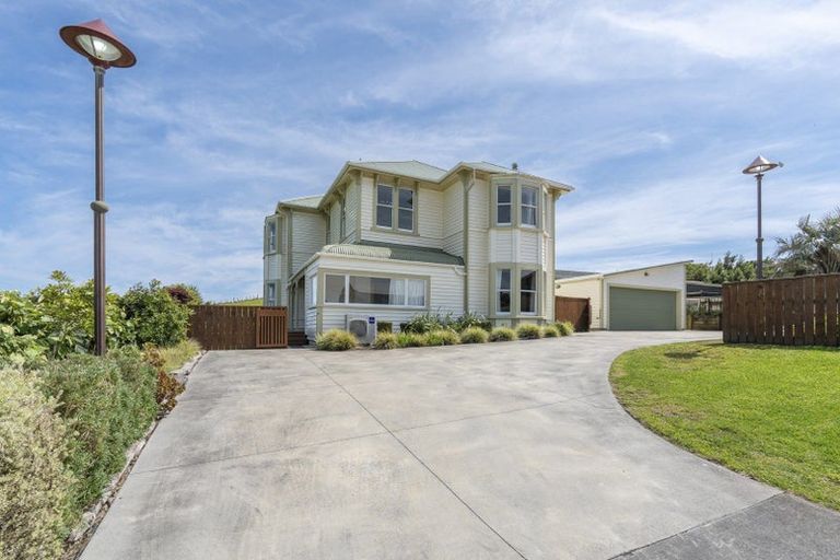 Photo of property in 30a Pohutukawa Place, Bell Block, New Plymouth, 4312