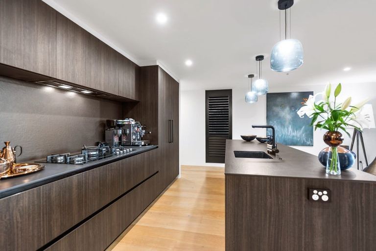 Photo of property in 314a Hurstmere Road, Takapuna, Auckland, 0622