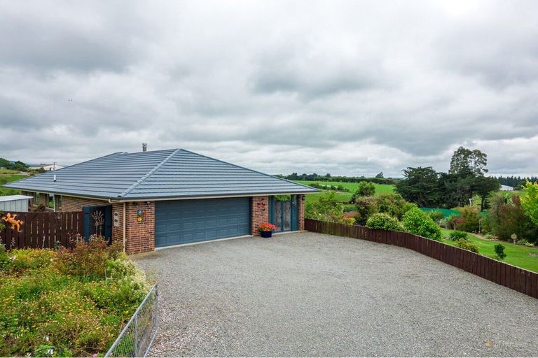 Photo of property in 151 Garlands Road, Waimate, 7979