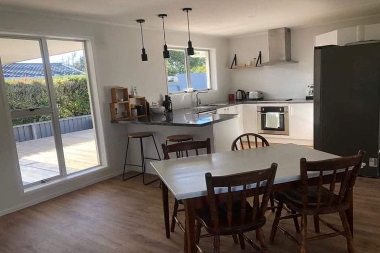 Photo of property in 2 Karaka Street, Inglewood, 4330