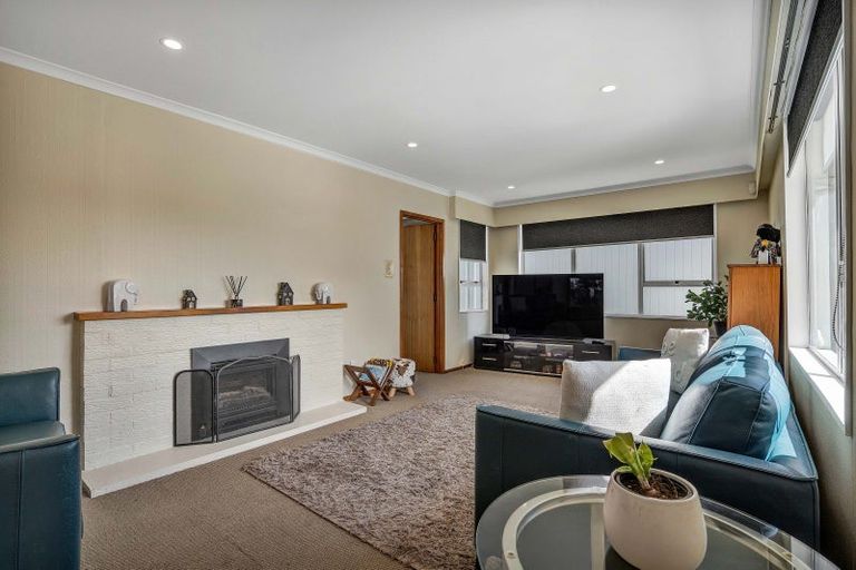 Photo of property in 377 Mangorei Road, Merrilands, New Plymouth, 4312