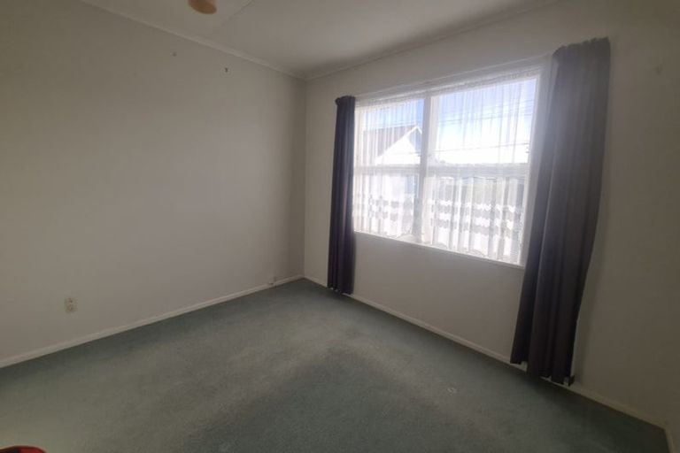 Photo of property in 14 Linley Place, Levin, 5510