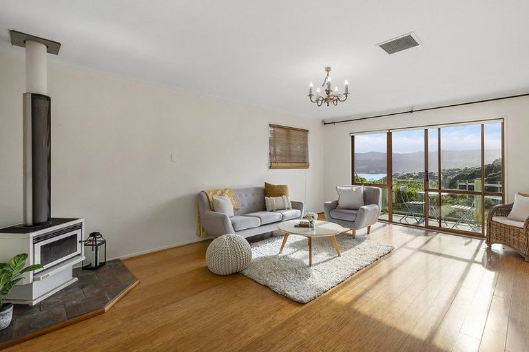 Photo of property in 11 The Anchorage, Whitby, Porirua, 5024