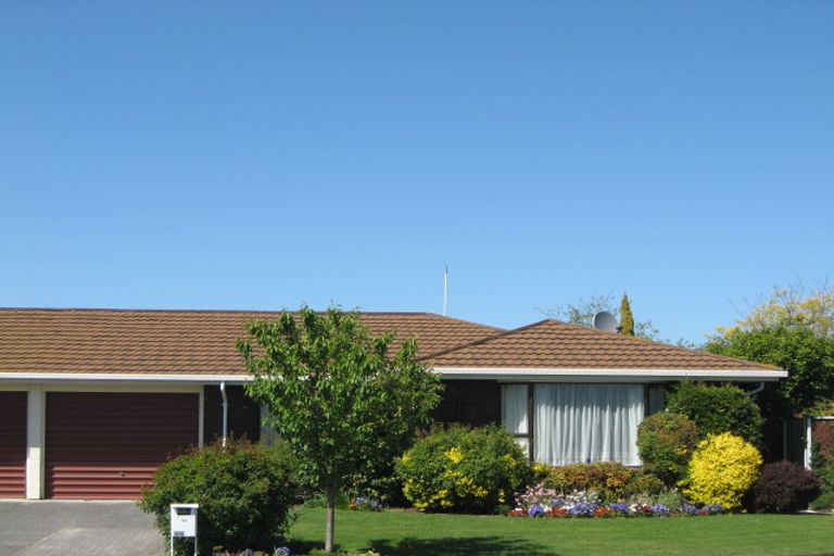 Photo of property in 2/48 Solomon Avenue, Redwood, Christchurch, 8051