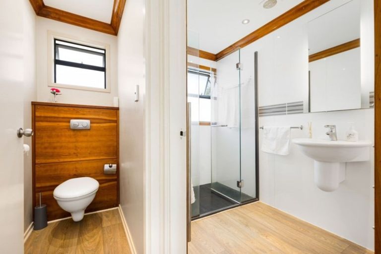 Photo of property in 2 Regatta Road, Torbay, Auckland, 0630