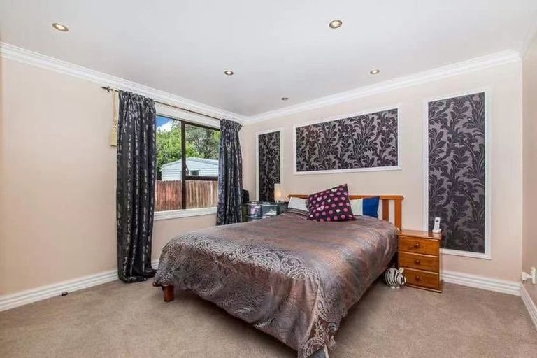 Photo of property in 12 Hillman Place, Ranui, Auckland, 0612